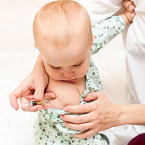 مراقبت‌های ویژه پس از واکسن زدن کودک