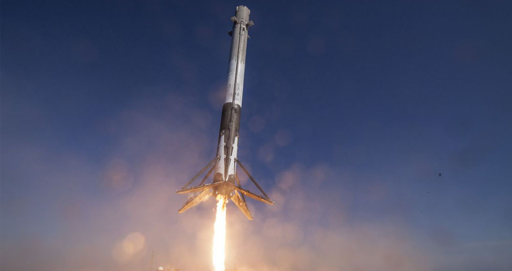 شرکت SpaceX راکت 6 تنی خود را به فضا فرستاد