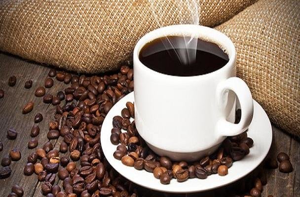 نوشیدن بیش از 6 فنجان قهوه در روز خطرناک است