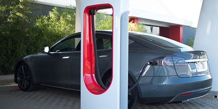 فولکس واگن برای خودروهای برقی باتری و ایستگاه شارژ سیار میسازد