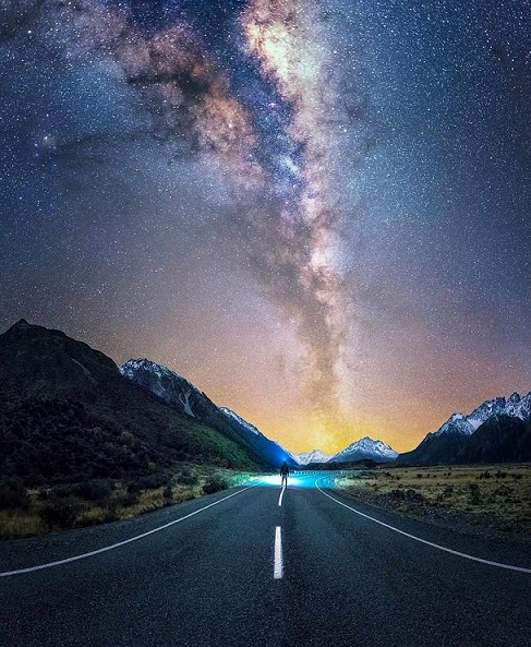 تصاویری شگفت از آسمان رنگارنگ و پرستاره در نیوزیلند