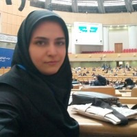 فاطمه گرجی: به دانش آموزانی که شرایط سخت دارند کمک می‌کنم