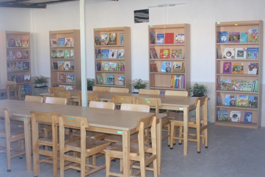 تجهیز کتابخانه های 5 مدرسه در شهرستان سرایان