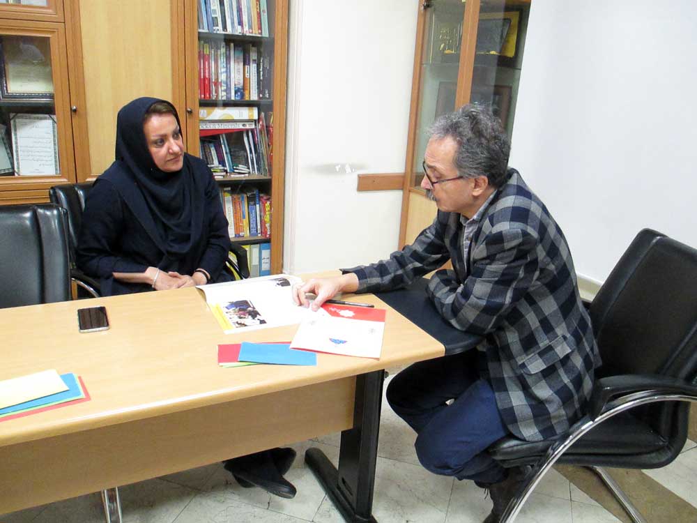 گفت وگو با فرحناز عطوفی، مسئول نمایندگی مشهد (واحد دختران)