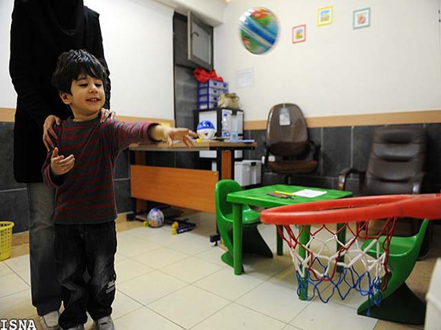 خیرین در همه استان‌ها مدرسه اوتیسم می‌سازند