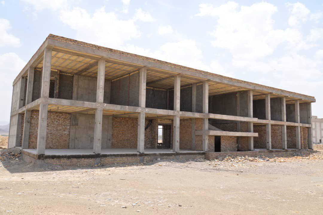 ساخت دبیرستان دانشگاه سراوان توسط بنیاد قلم چی