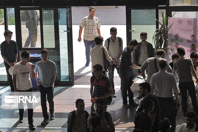 1370 دانشجوی دانشگاه تهران بورسیه شدند