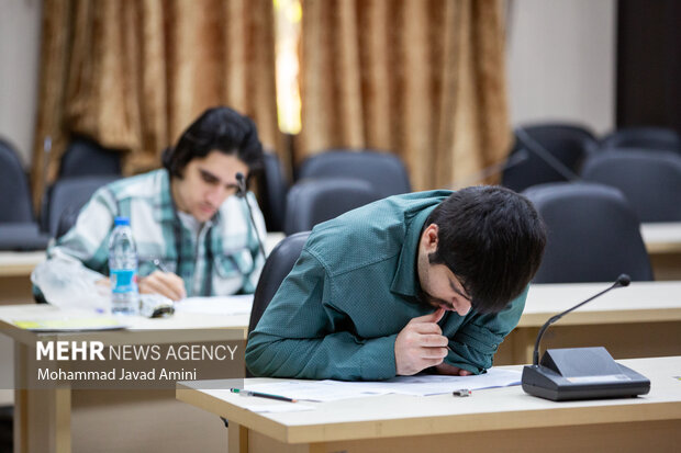 شرکت 80 هزارنفردرآزمون‌های کاردانی به کارشناسی وکاردانی