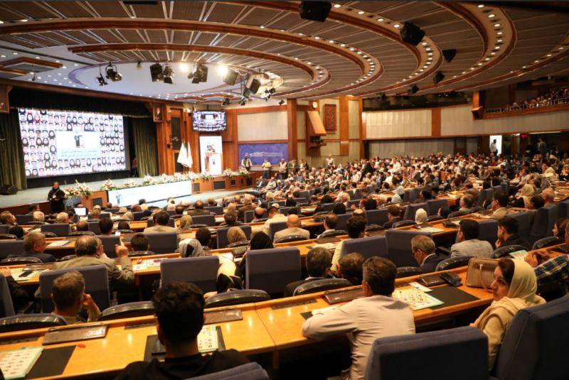 جشن تجلیل از رتبه‌های زیر 10 کانون در کنکور سراسری 1404