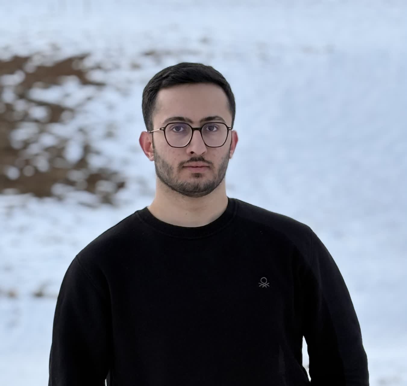 گفت و گو با محمدمبین شهسوارگر دانش آموز پایه دوازدهم تجربی