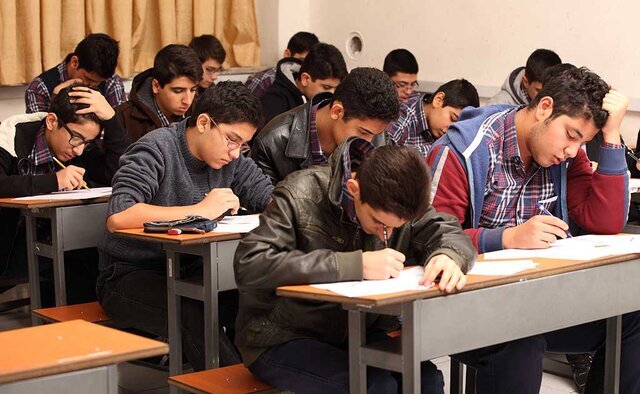 تداوم فرآیند «هدایت تحصیلی» نهمی‌ها تا شهریور
