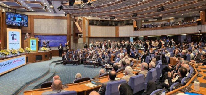کاظم قلم‌چی: سخت‌کوشی مستمر، عامل کلیدی موفقیت دانش‌آموزان