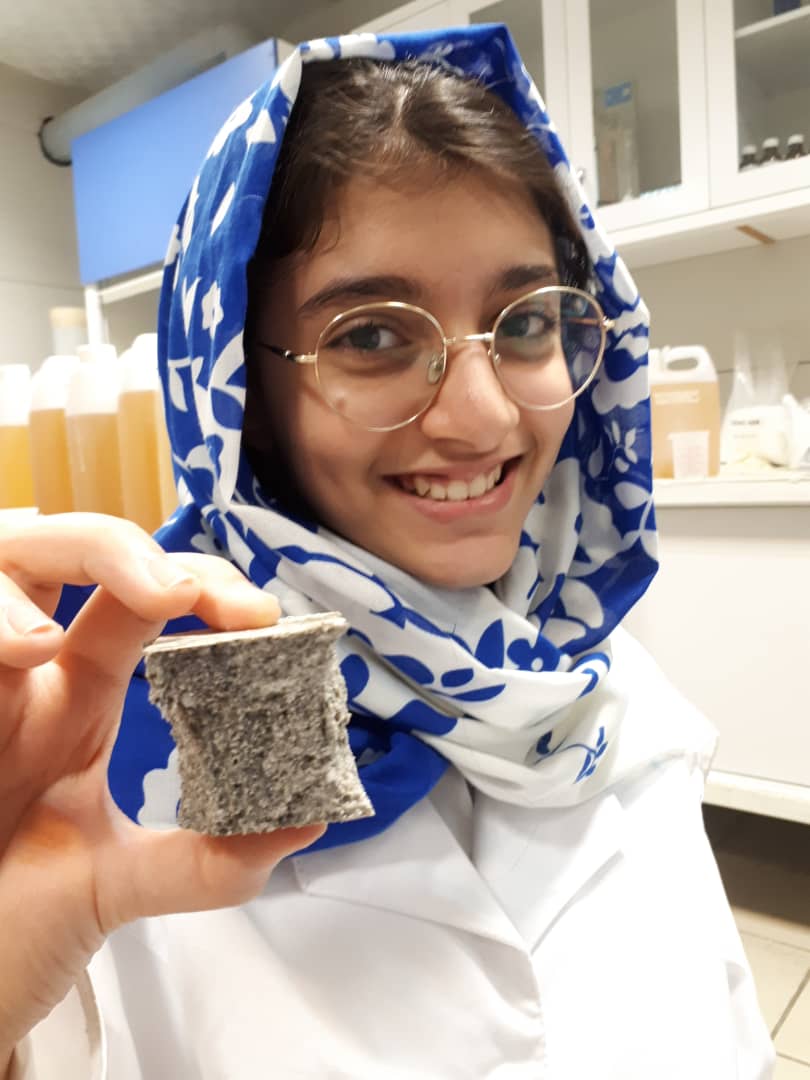 گفت وگو با ملیکاسادات فکورپور، کلاس هشتم از شیراز