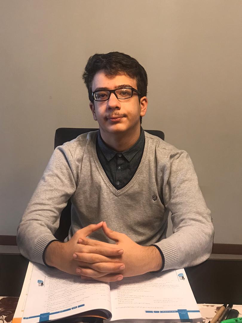 گفت‌وگوهای پرستو عسکری: آرشام آثار، کلاس نهم از تهران