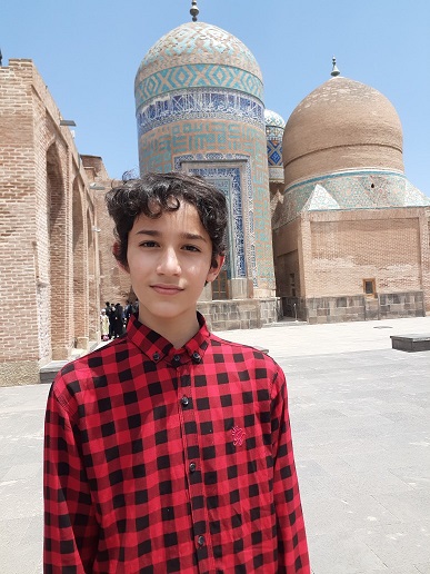 گفتگو با مانی بهرامی ؛ رتبه برتر مقطع هشتم ؛تلاش و پشتکار