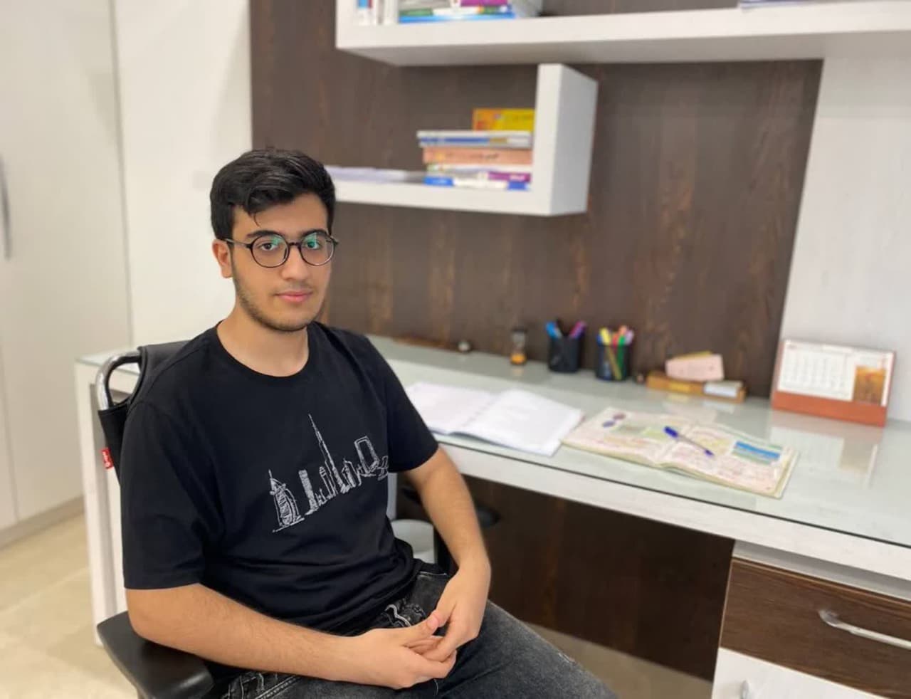 گفت و گو با کسری کاظمی ; قهرمان پیوستگی از تابستان