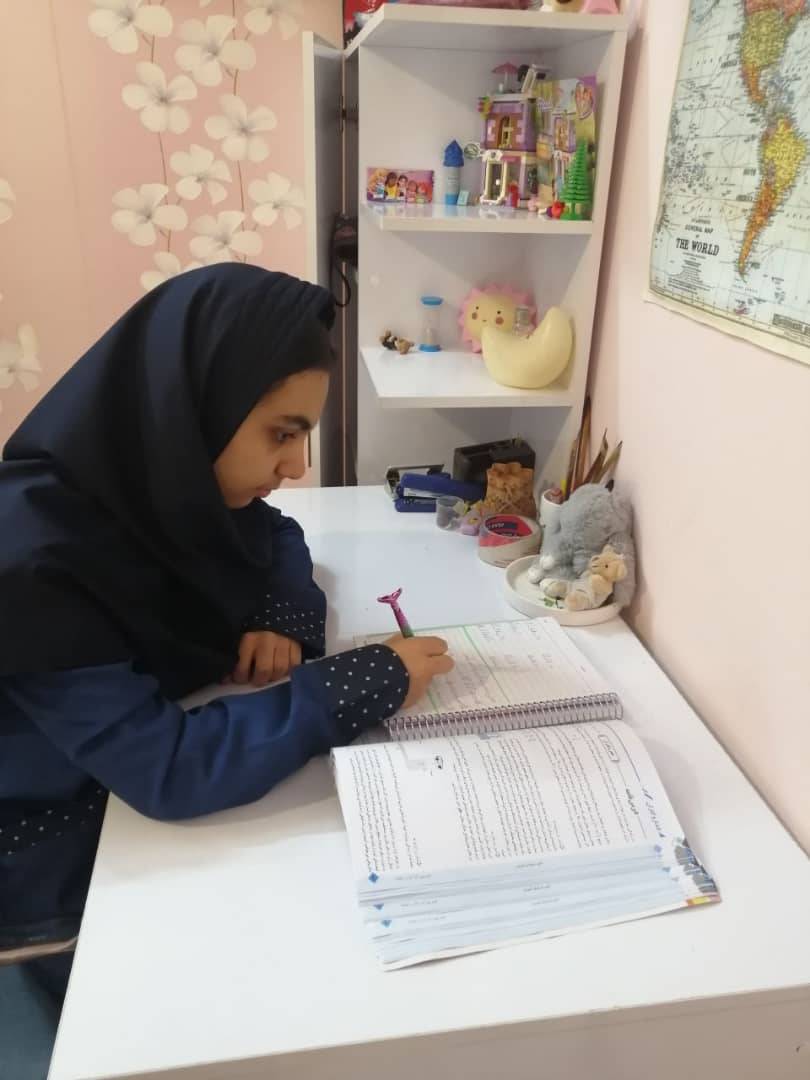 گفت وگو با نسترن رضایی؛ موفقیت در آزمون تیزهوشان