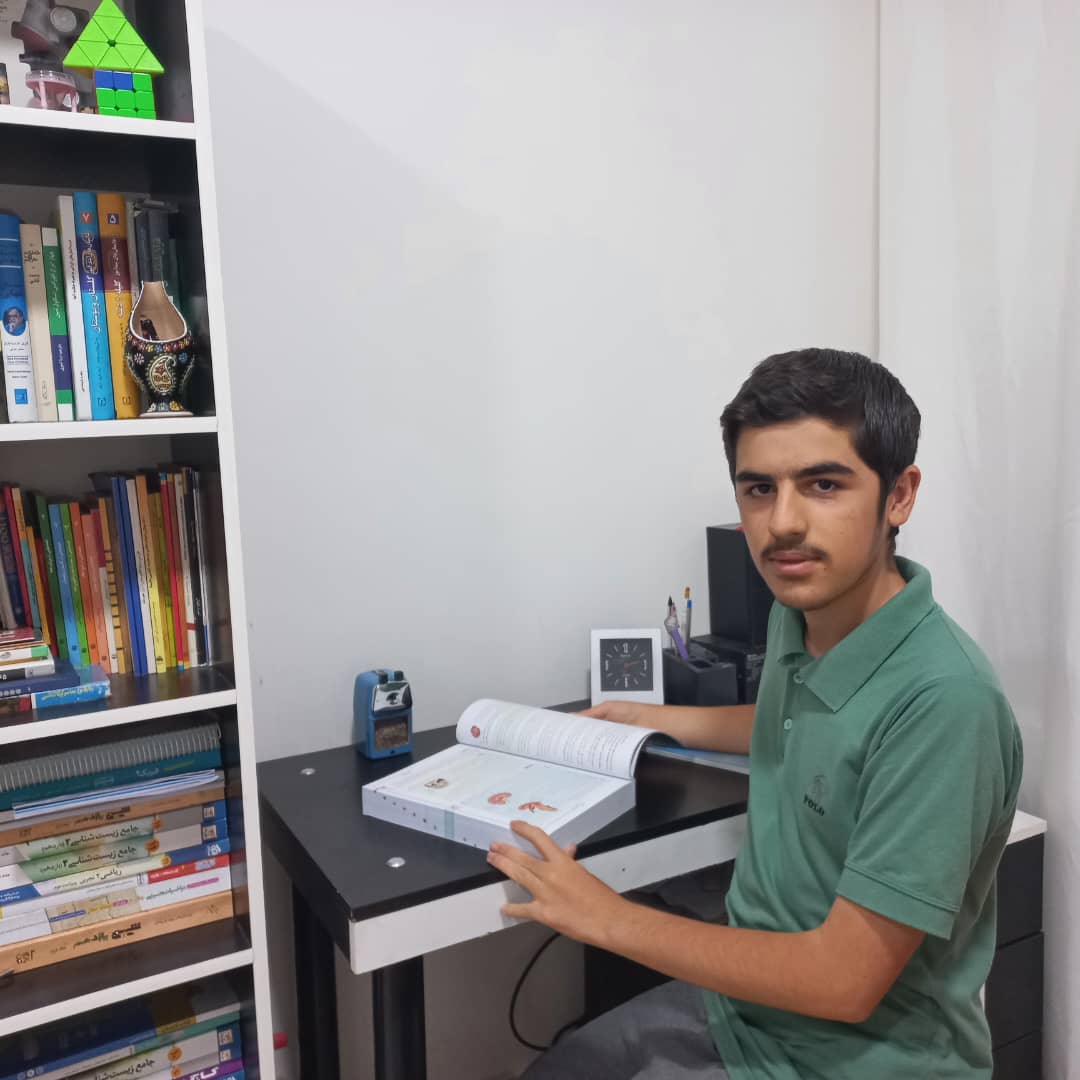 گفت و گو با شایان احمد پوری، دانش آموز برتر یازدهم تجربی