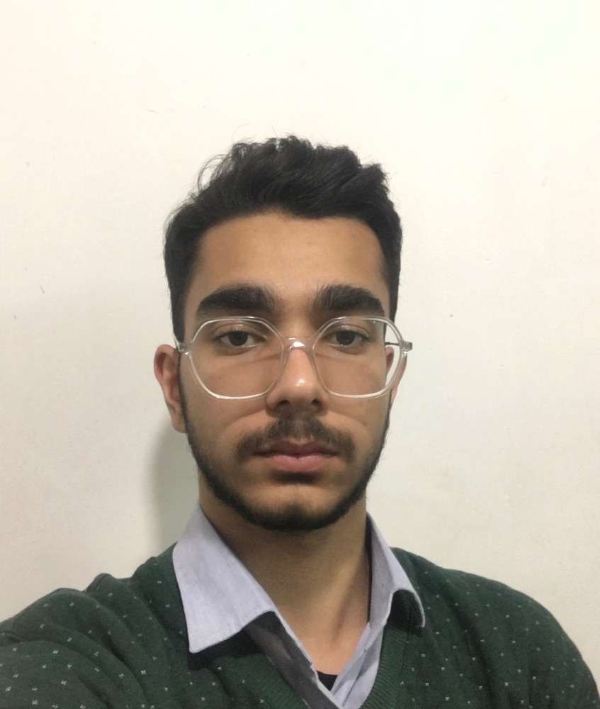 گفت و گو با عماد ربیعی؛قهرمان پیشرفت یازدهم تجربی از بندرگز