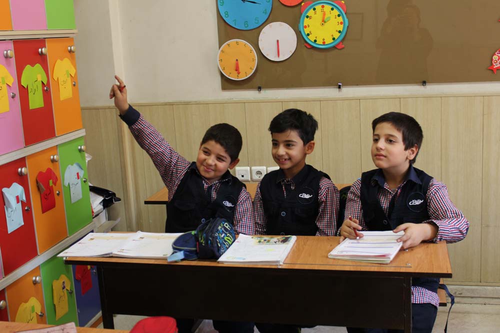 در کلاسِ درس شنونده‌ی فعال باشید