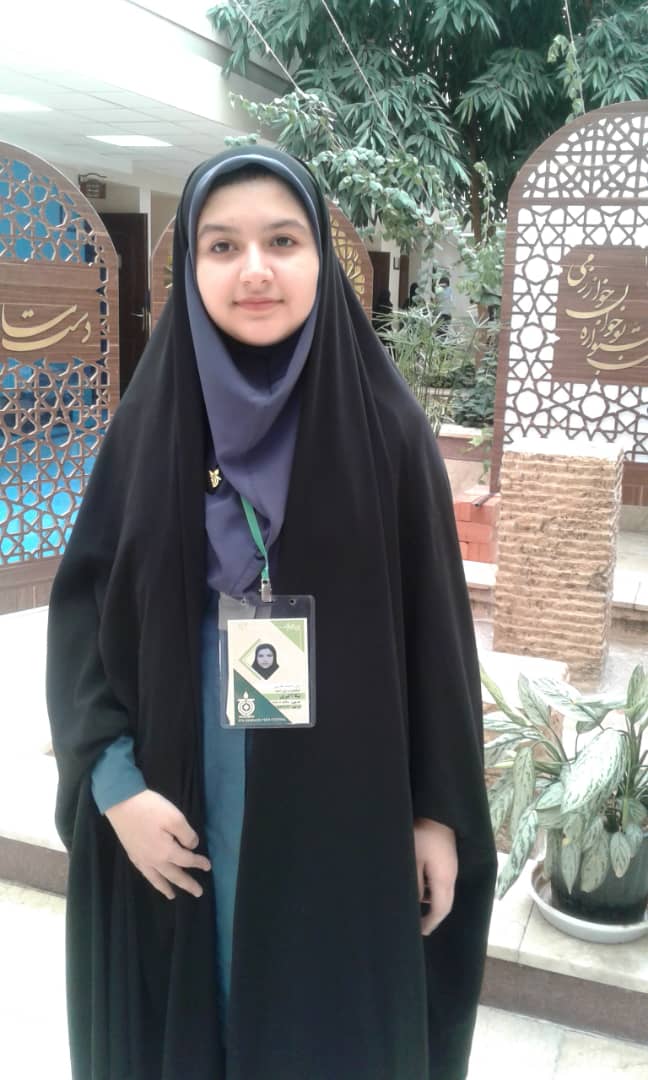 گفت وگو با نیکا اکبری، کلاس هشتم از گچساران