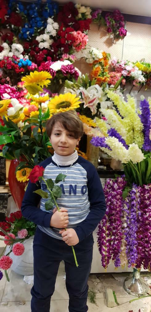 معلم عزیز، قدردان زحماتت هستیم