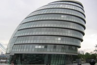 ساختمانهای گهواره ای برای ایمنی در برابر زلزله ساخته می‌شوند