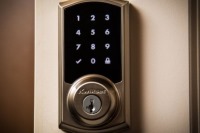 با قفل هوشمند خیالتان از منزل راحت باشد
