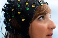 ساخت رایانه ای که با افراد فلج صحبت می‌کند