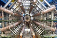 جراحی قلب باز در بزرگ‌ترین شتاب‌دهنده دنیا