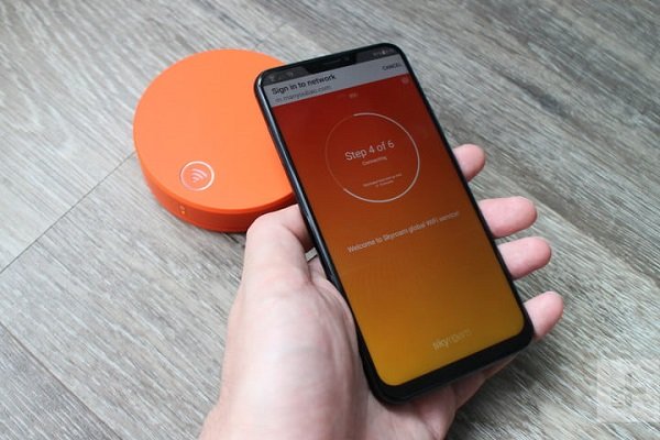 مانند هات اسپات؛ با این جعبه نارنجی در هر کشوری آنلاین باشید