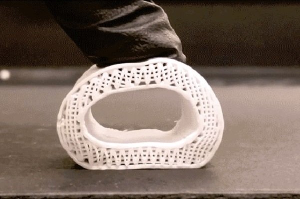 ترمیم استخوان‌های تخریب شده با چاپگر سه بعدی