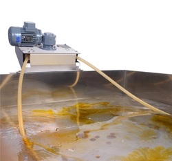 ساخت دستگاه جداسازی آب از روغن در کشور