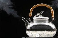 هرگز آب سرد شده کتری یا سماور را مجددا نجوشانید