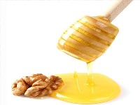 خواص دارویی و طبی گردو و عسل به روایت متون کهن