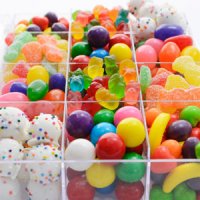 6 بلایی که آبنبات و خوراکی‌های شیرین بر سرتان می‌آورد