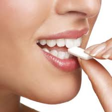 ضررها و فواید جویدن آدامس حین ورزش