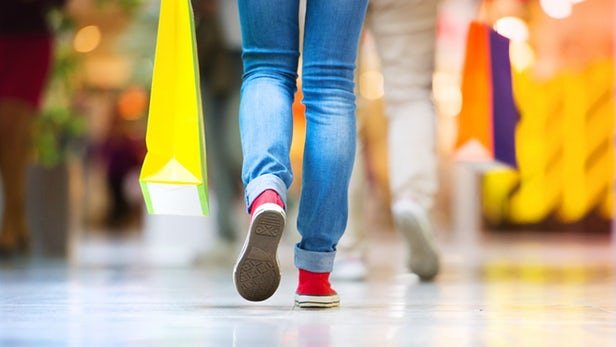 چرا زانویم هنگام راه رفتن تق تق می‌کند؟