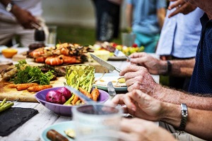 کسانی که تند و باعجله غذا می‌خورند بخوانند