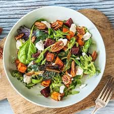 چه کسانی به جای شام باید سالاد بخورند؟