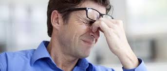 چه زمانی سر درد نیاز به اقدام اورژانسی دارد؟