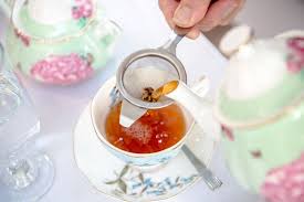 علاقه‌مندان به نوشیدن چای، بخوانید