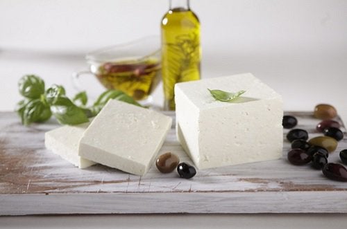 لیست مواد غذایی مفید برای سلامت دهان و دندان