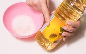 چگونه یک شامپوی گیاهی برای تقویت پیاز مو بسازیم؟