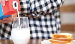 شیر ساده؛ یک سر و گردن بالاتر از آبمیوه