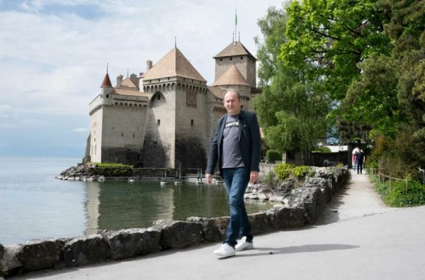 بیمارمبتلابه پارکینسون باکمک ایمپلنت نخاعی توانست راه برود