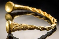 کشف قدیمی‌ترین طلای کارشده عصر آهن در انگلیس + تصاویر