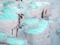 معرفی عجیب‌ترین مکان‌های دنیا