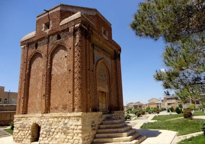 قدیمی‌ترین گنبد سرخ رنگ