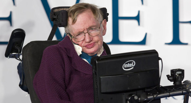 "هاوکینگ" در کنار "نیوتن" و "داروین" آرام می گیرد